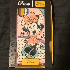 iPhone XS Max otterbox Disney case